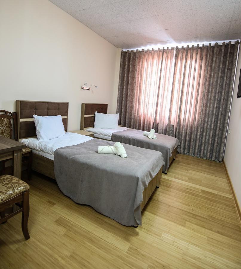 Hotel Mars Зугдиди Экстерьер фото